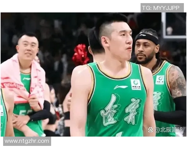 南京篮球队状态变革引发热议球迷期待新赛季的精彩表现与突破